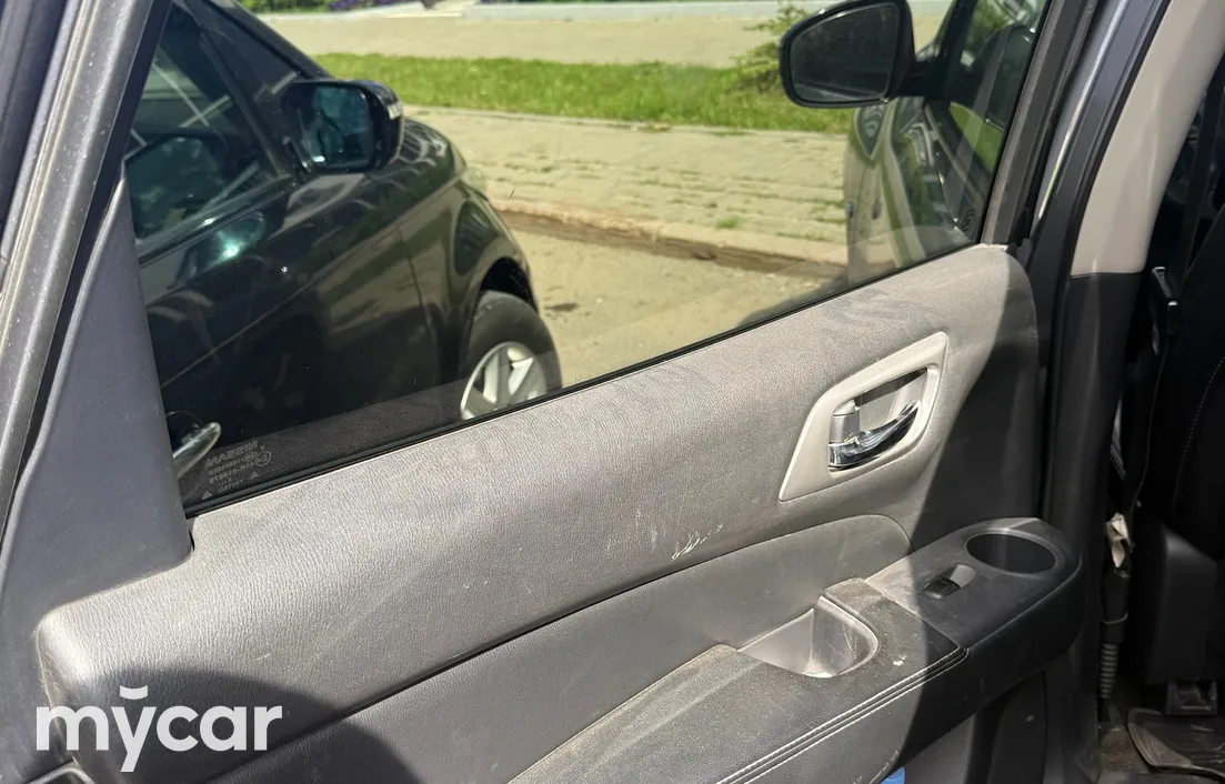 Nissan Pathfinder 2014