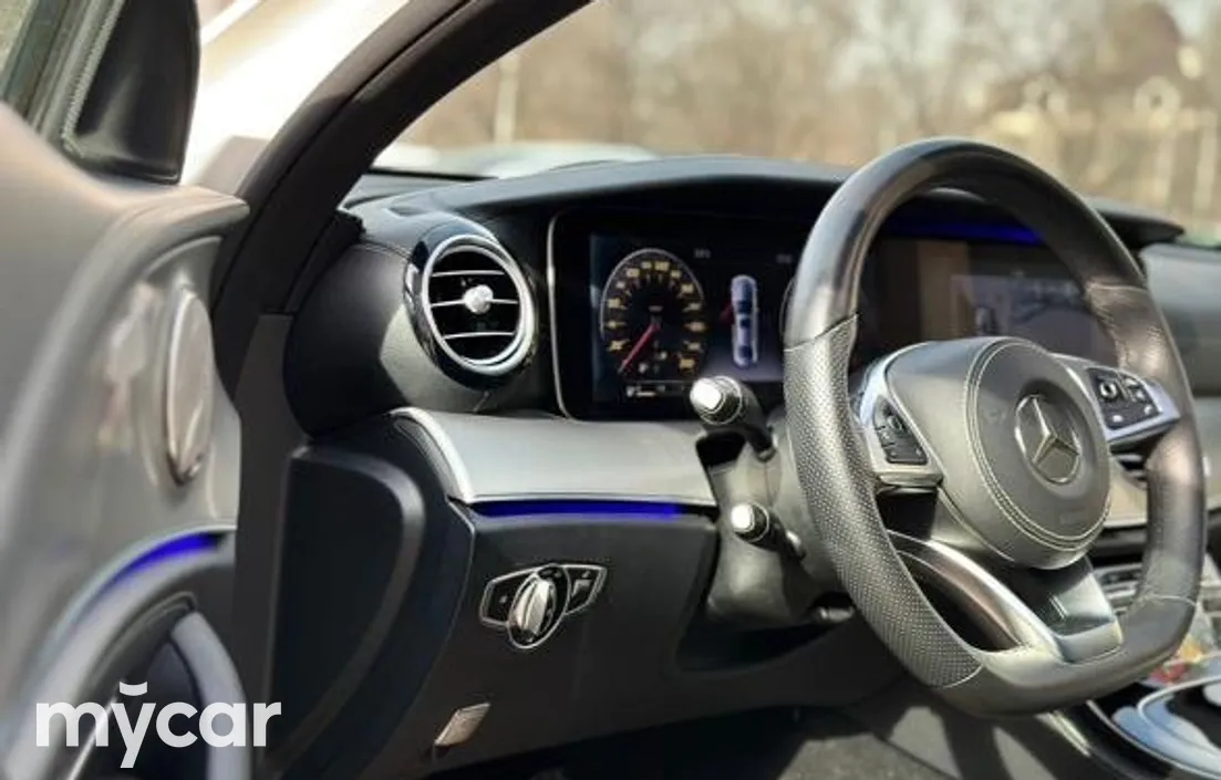 Mercedes-Benz E-Класс 2016