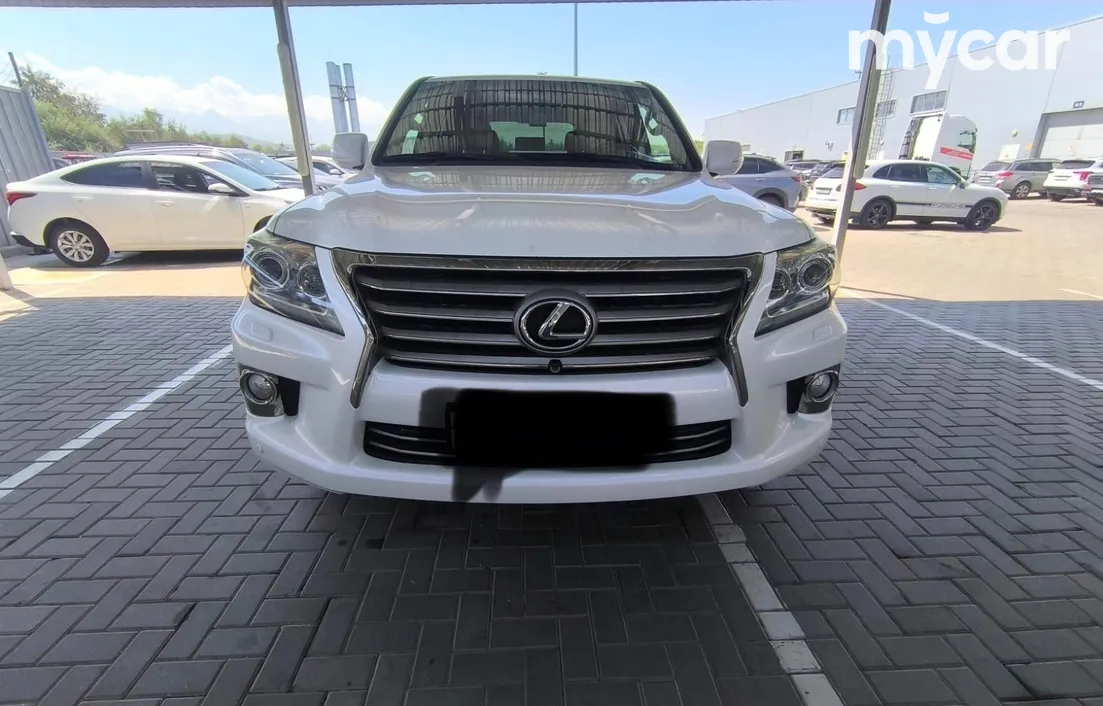 Lexus LX 2013