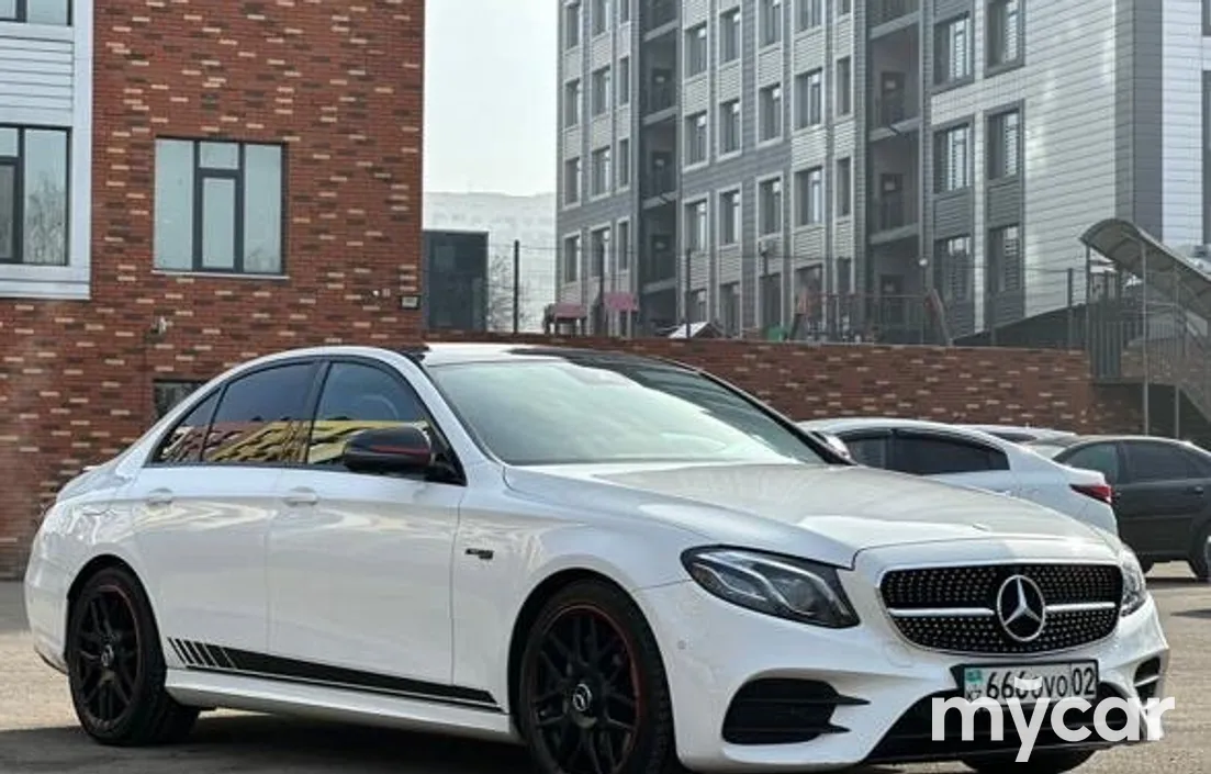 Mercedes-Benz E-Класс 2016