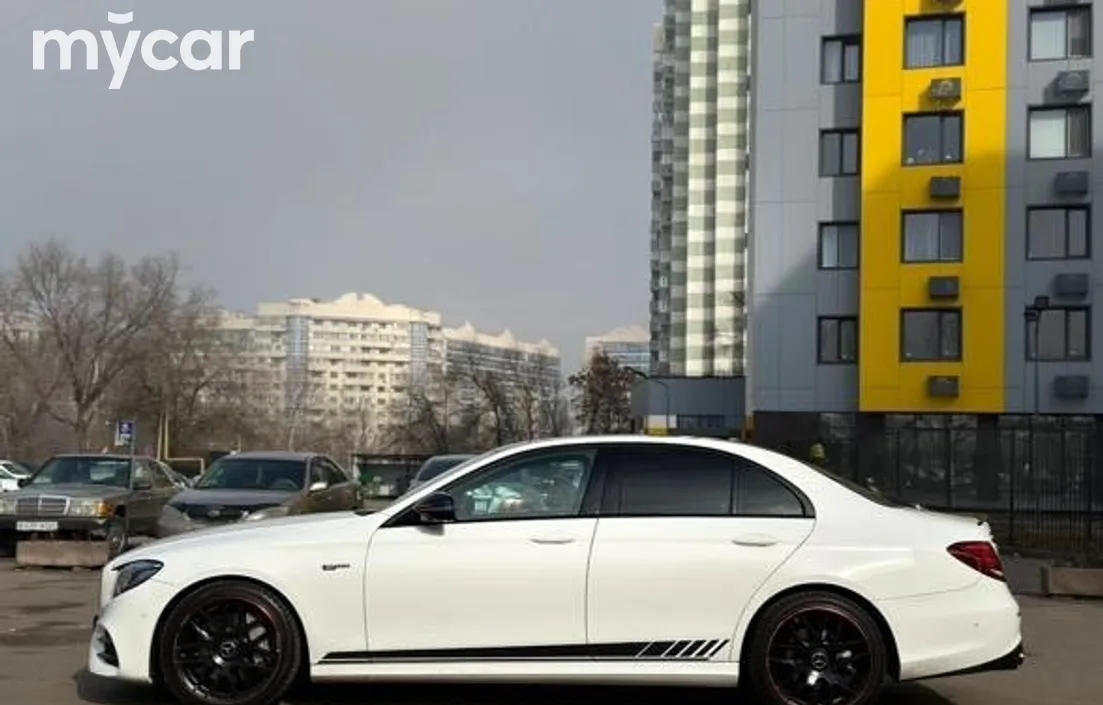 Mercedes-Benz E-Класс 2016