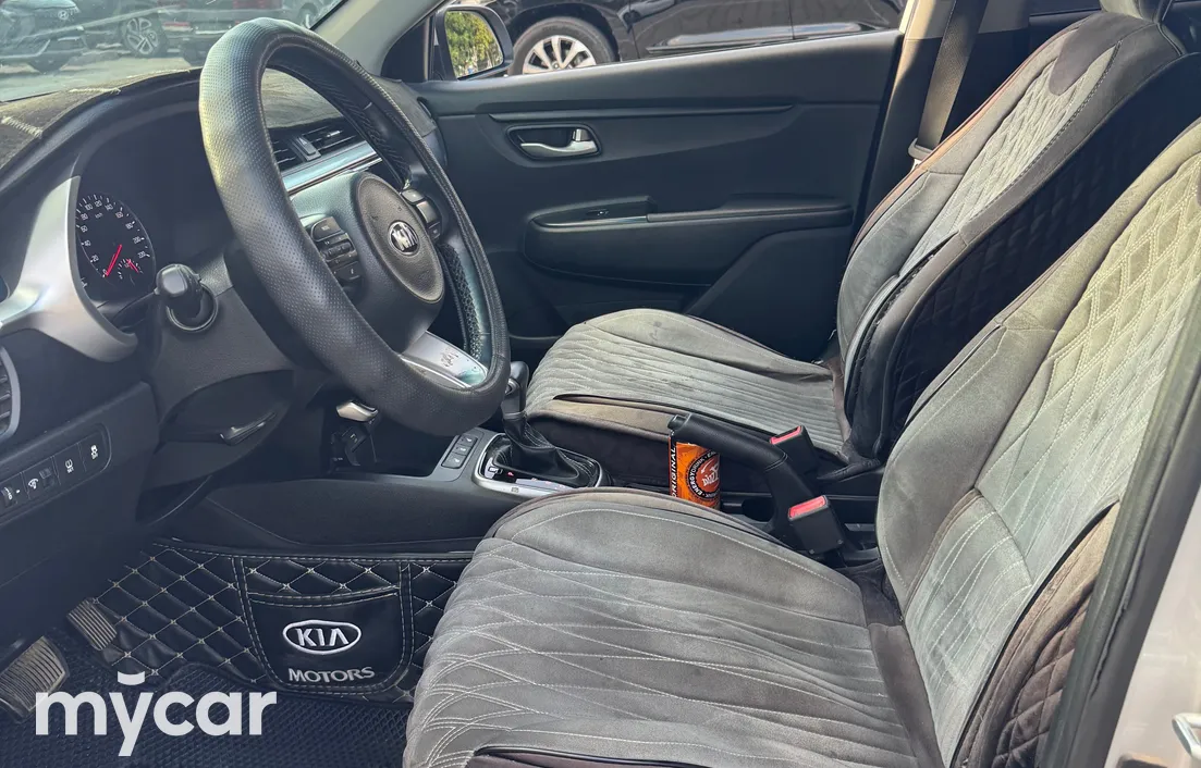 Kia Rio 2021