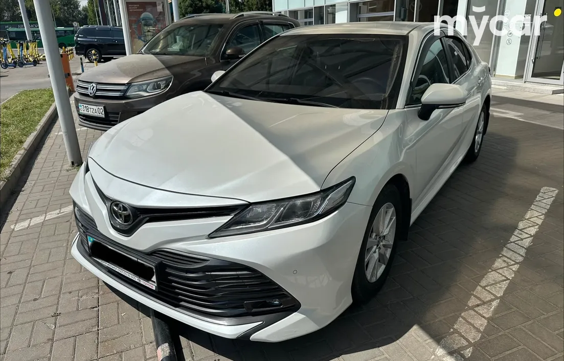 Toyota Camry 2021