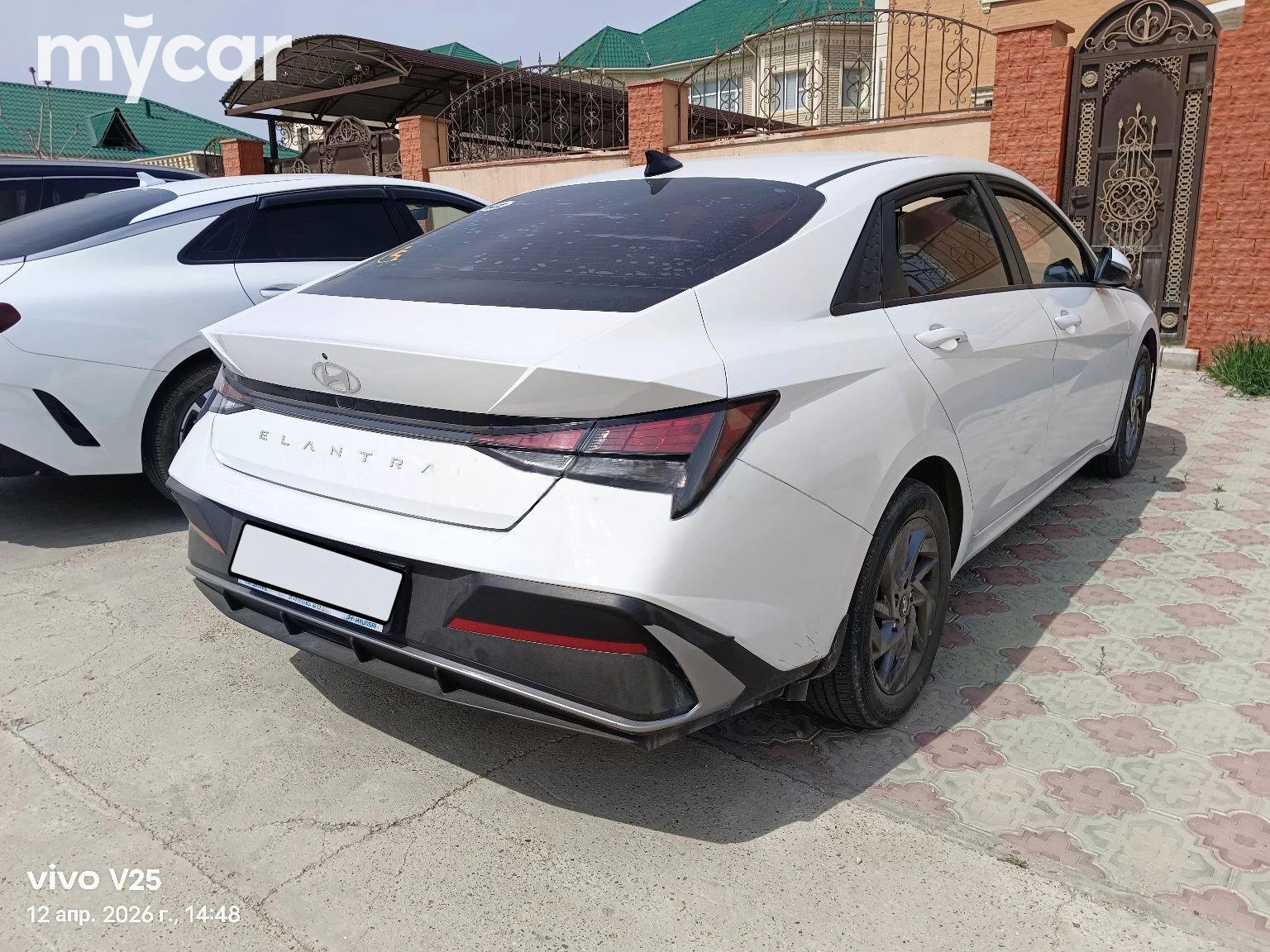 Hyundai Elantra 2024