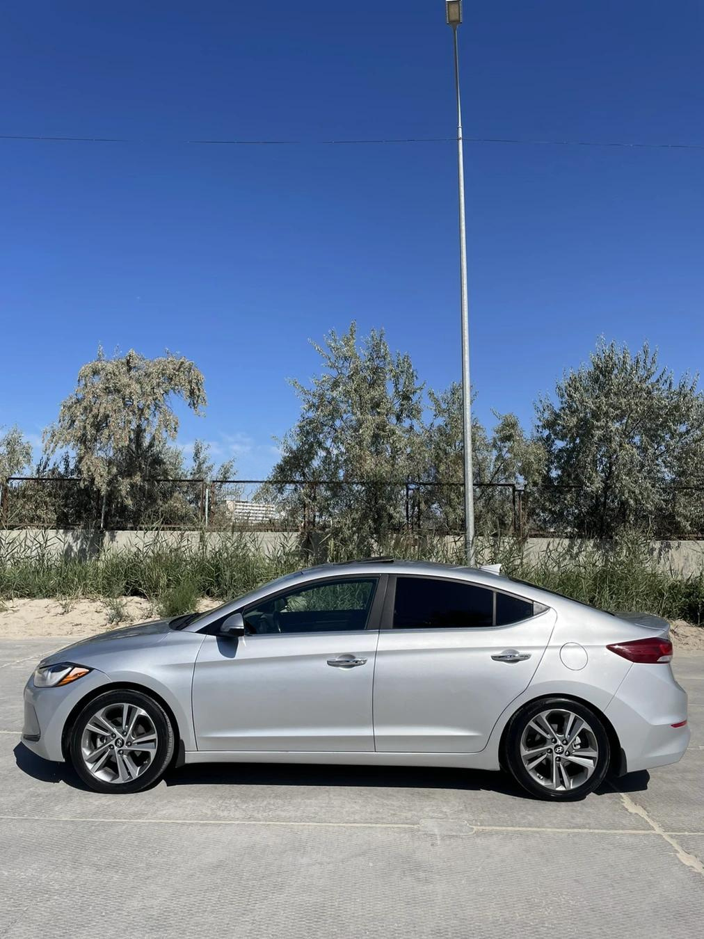 Hyundai Elantra 2017