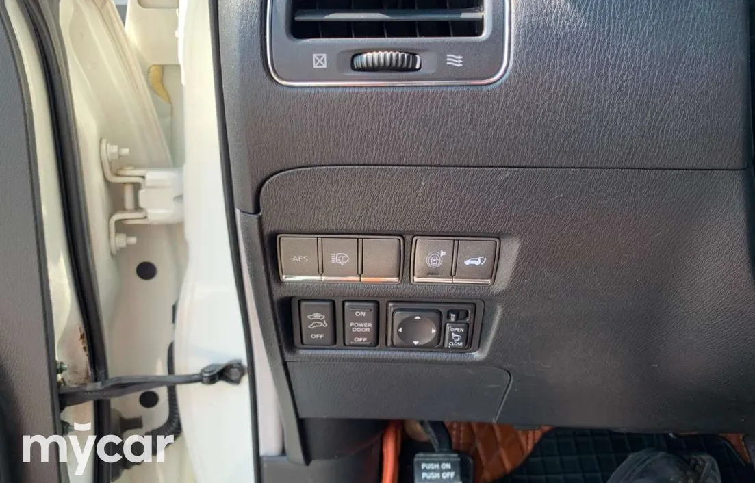 Infiniti QX56 2011