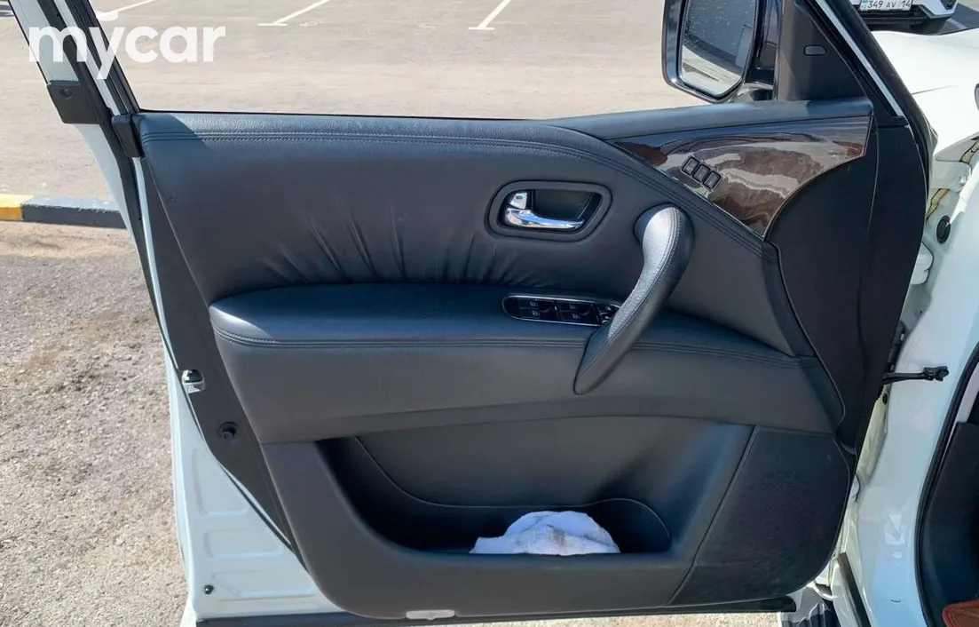 Infiniti QX56 2011