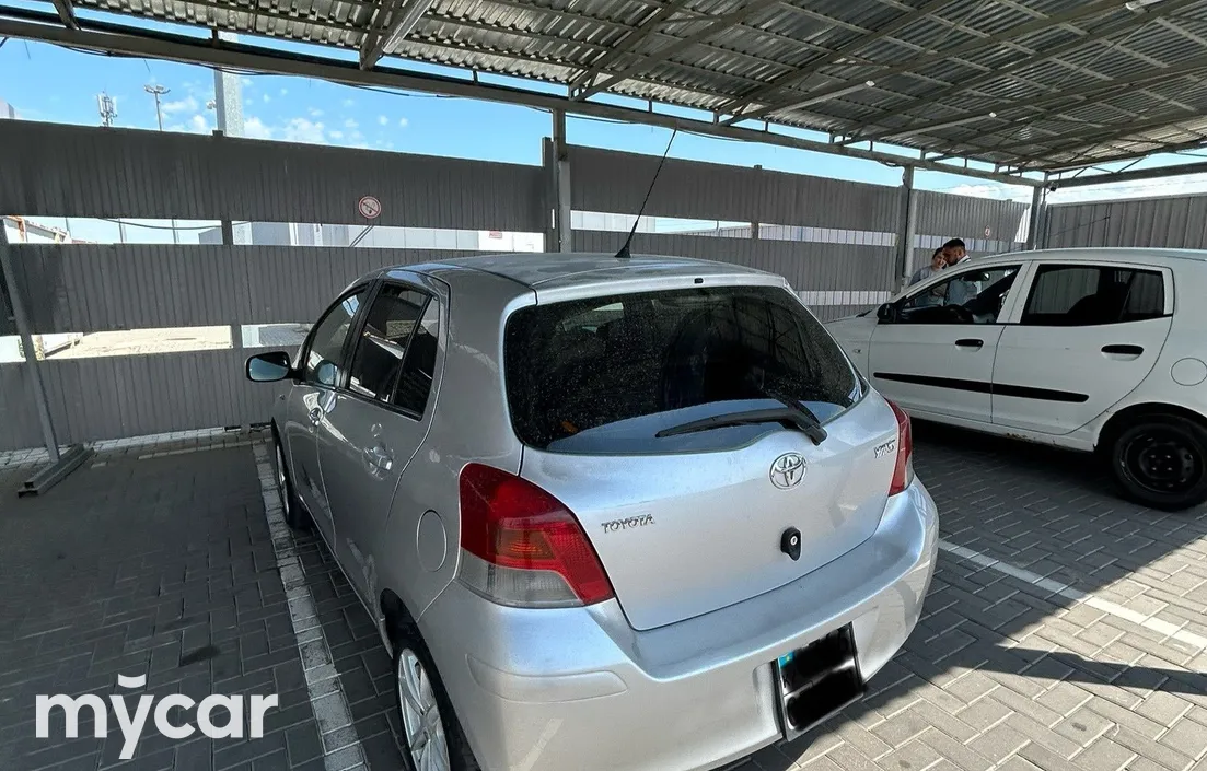Toyota Yaris 2011