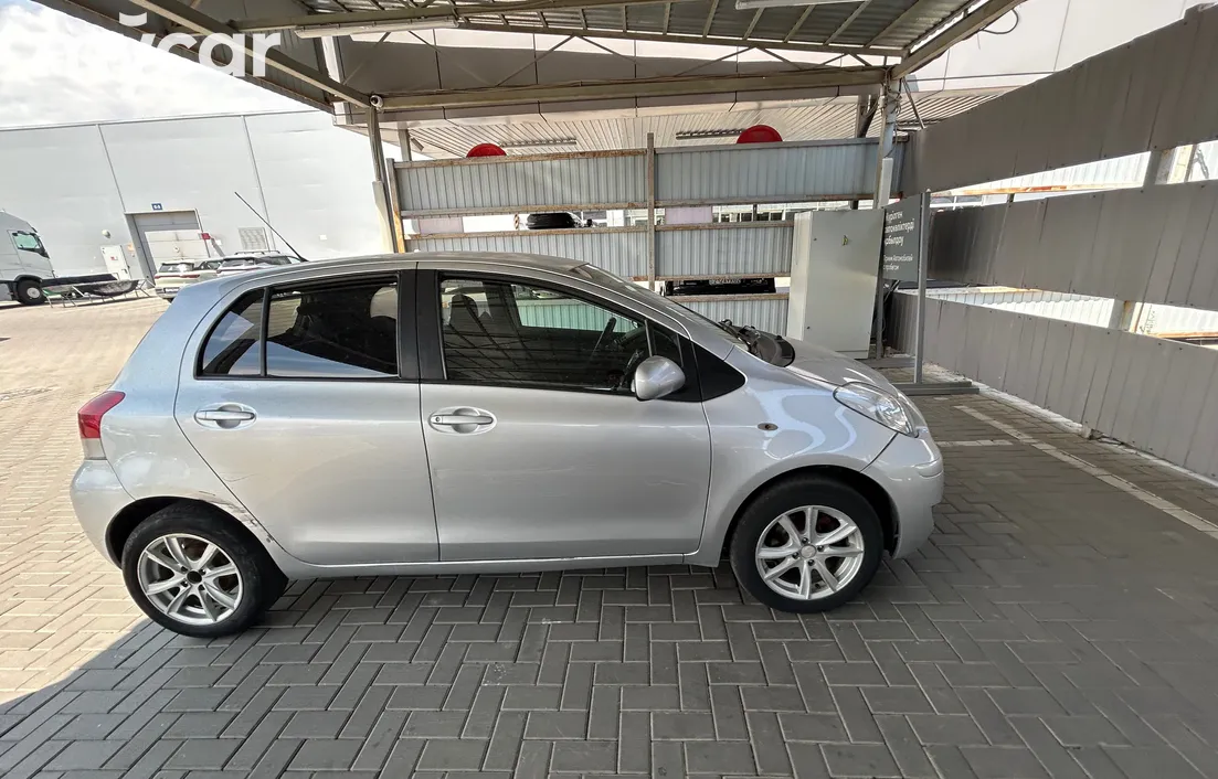 Toyota Yaris 2011