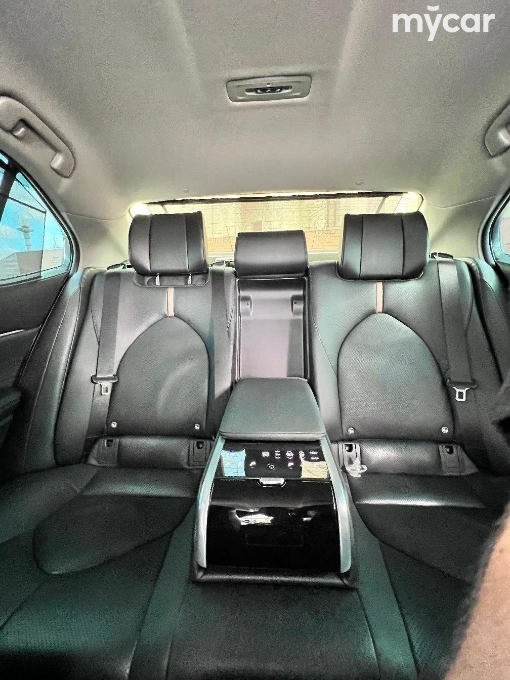 Toyota Camry 2020