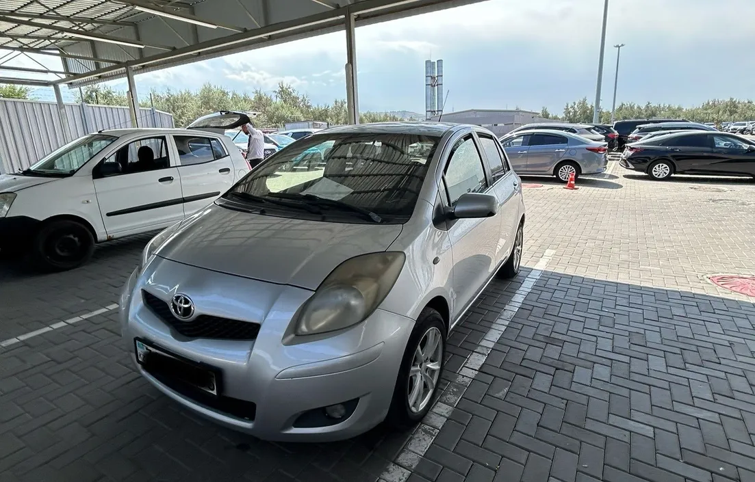 Toyota Yaris 2011