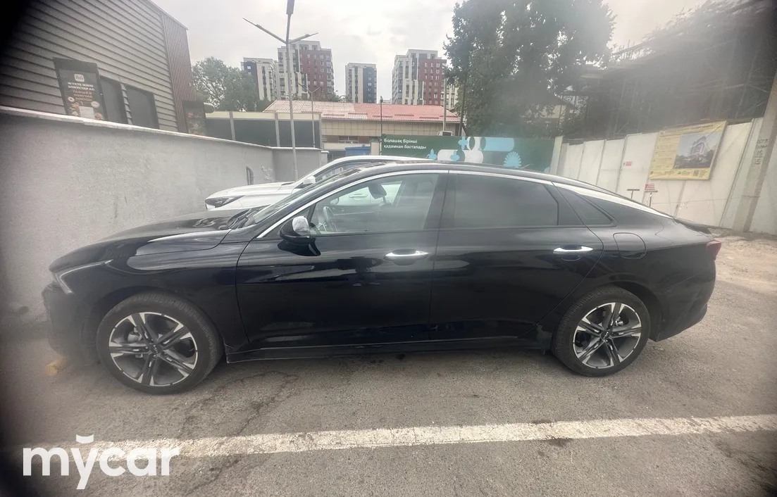 Kia K5 2025