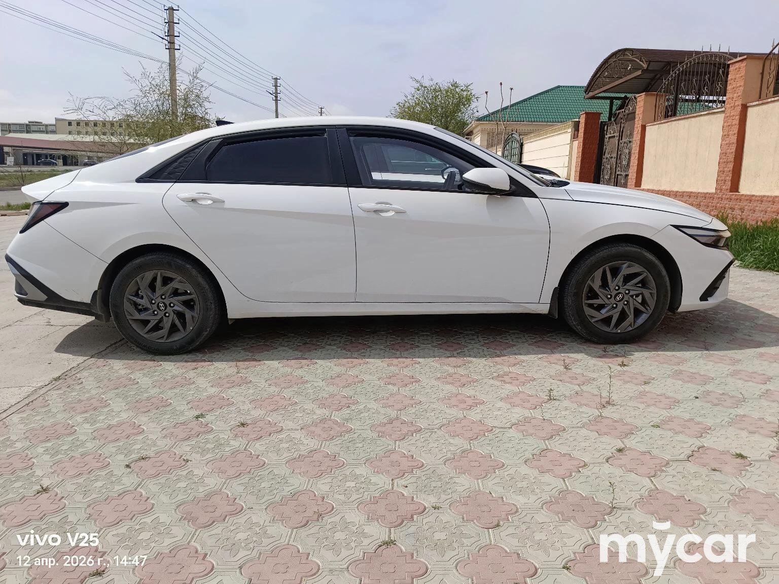 Hyundai Elantra 2024