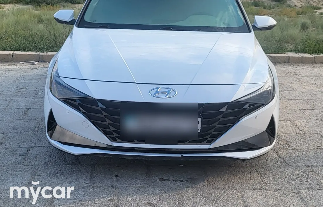 Hyundai Elantra 2023