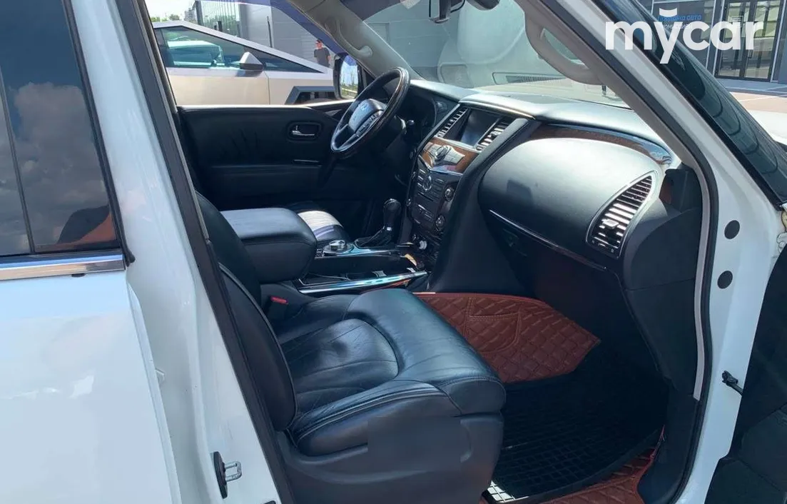Infiniti QX56 2011