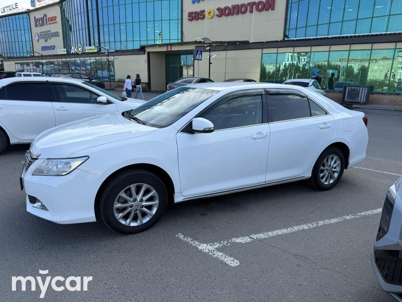 Toyota Camry 2014
