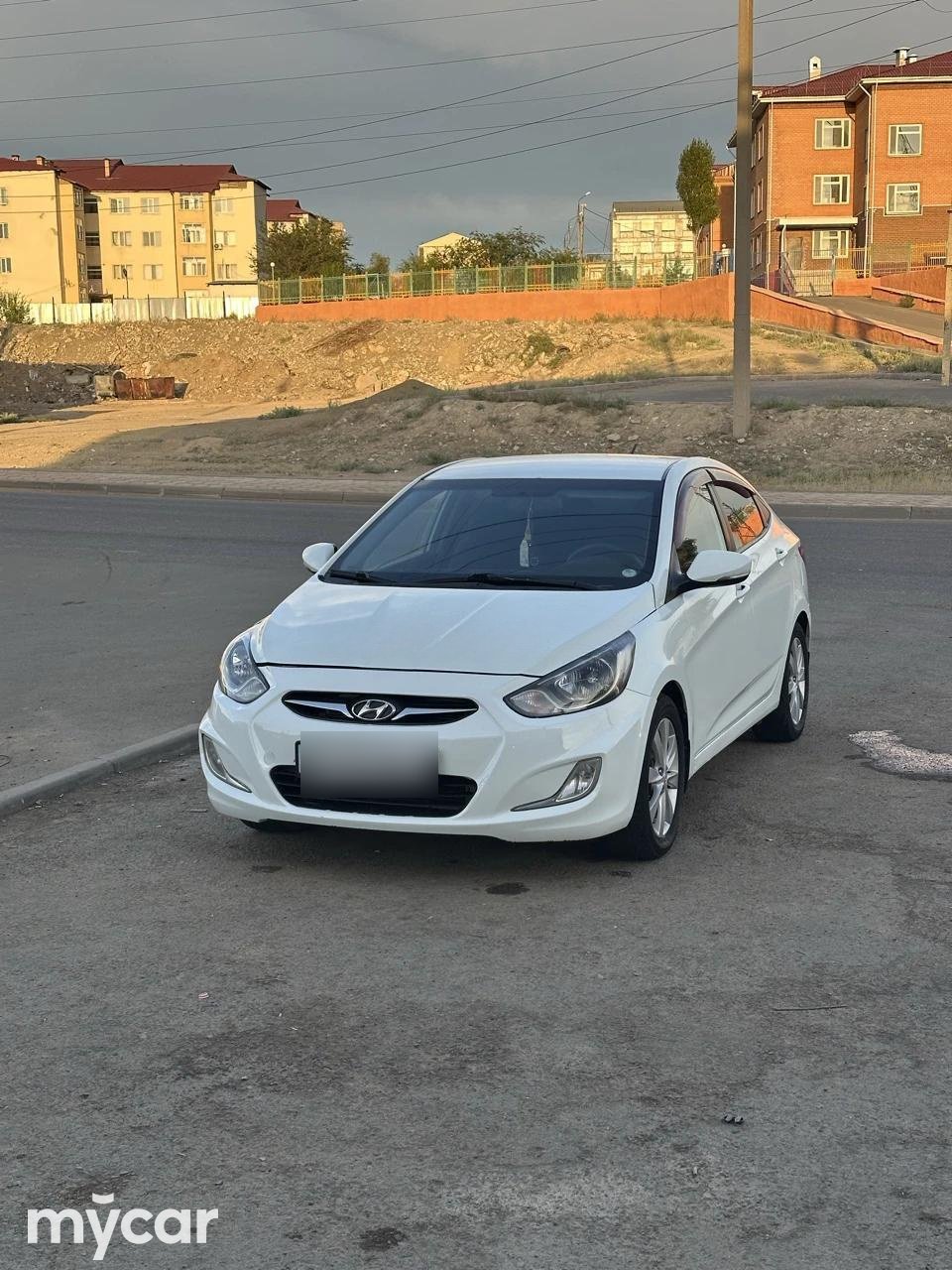 Hyundai Accent 2013