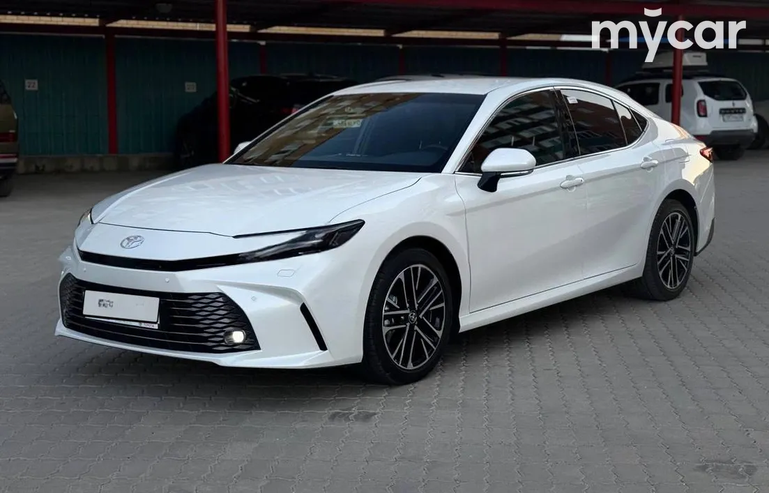 Toyota Camry 2025