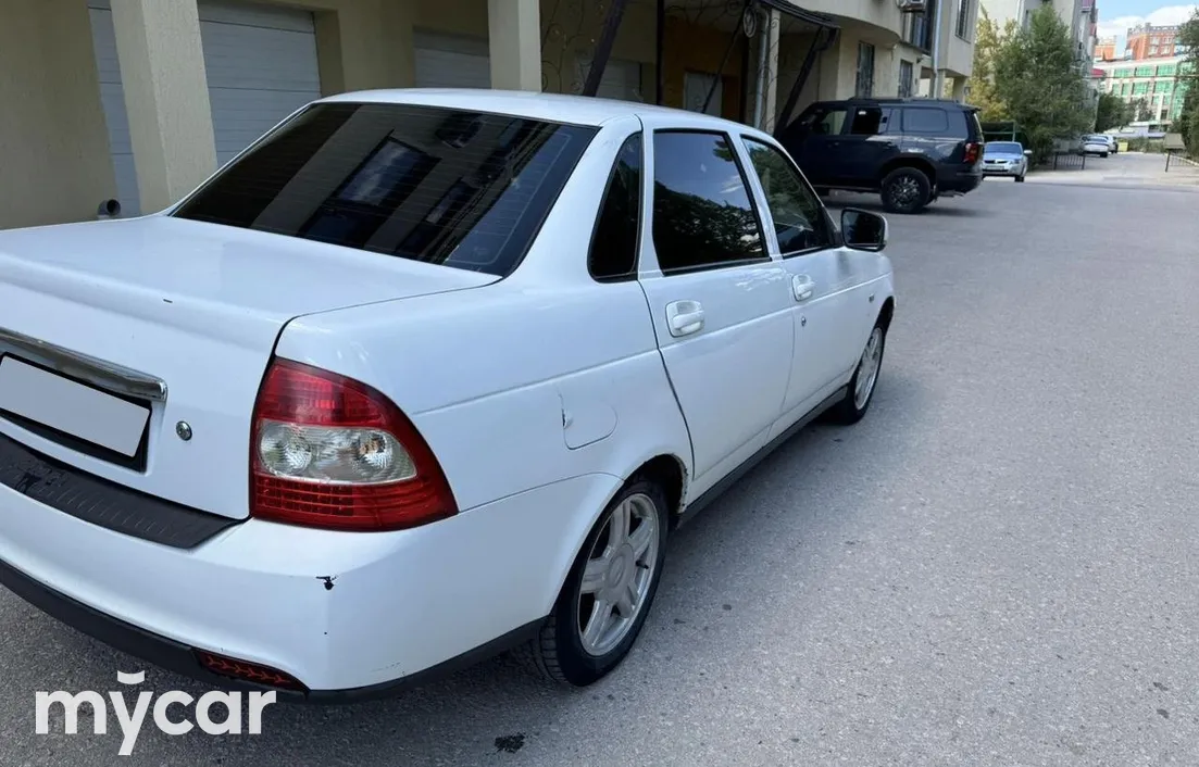 LADA Priora 2013