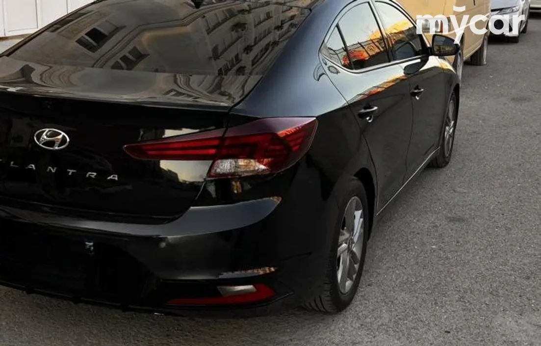 Hyundai Elantra 2020