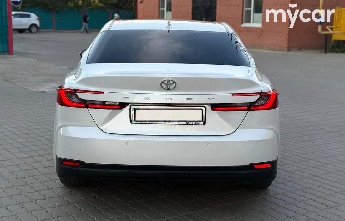 Toyota Camry 2025
