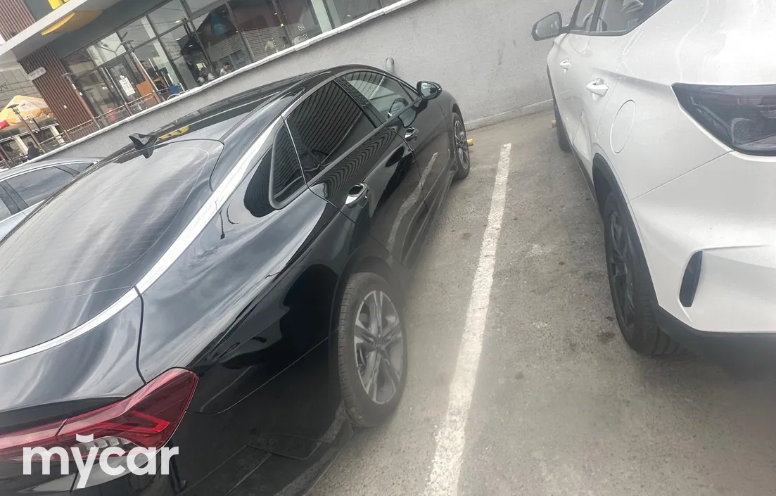 Kia K5 2025