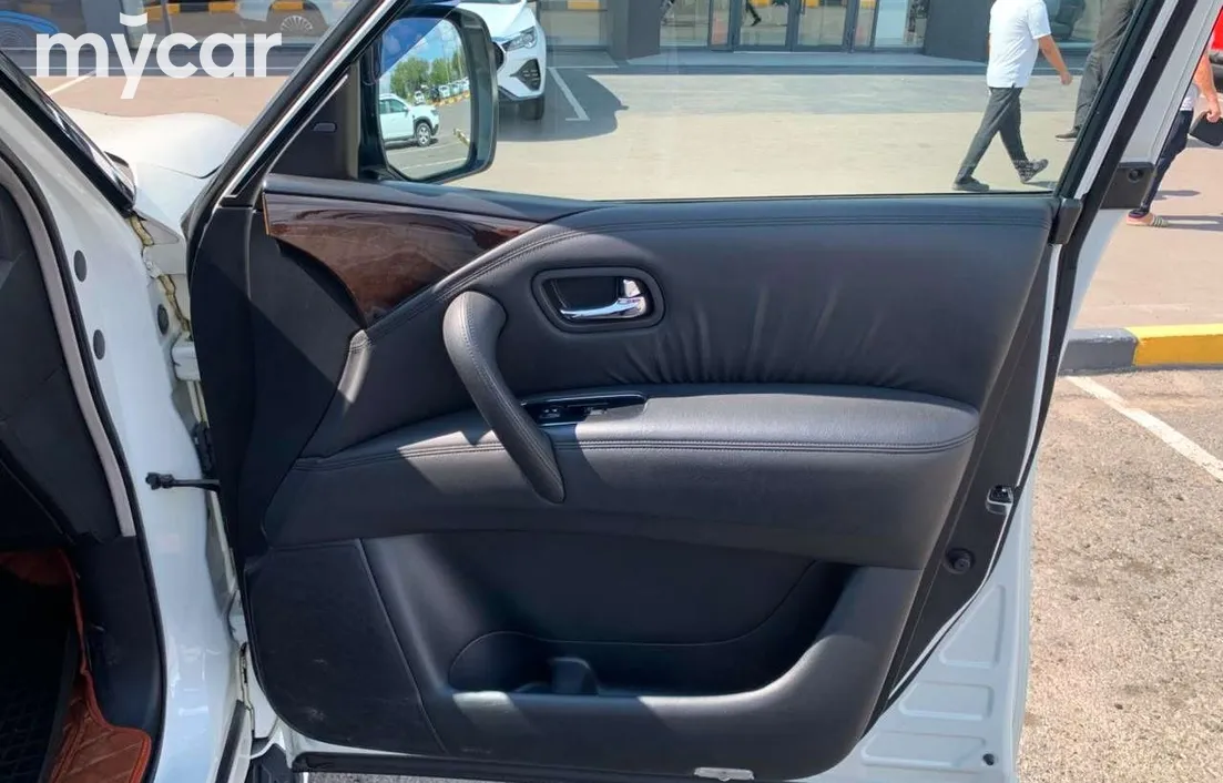 Infiniti QX56 2011