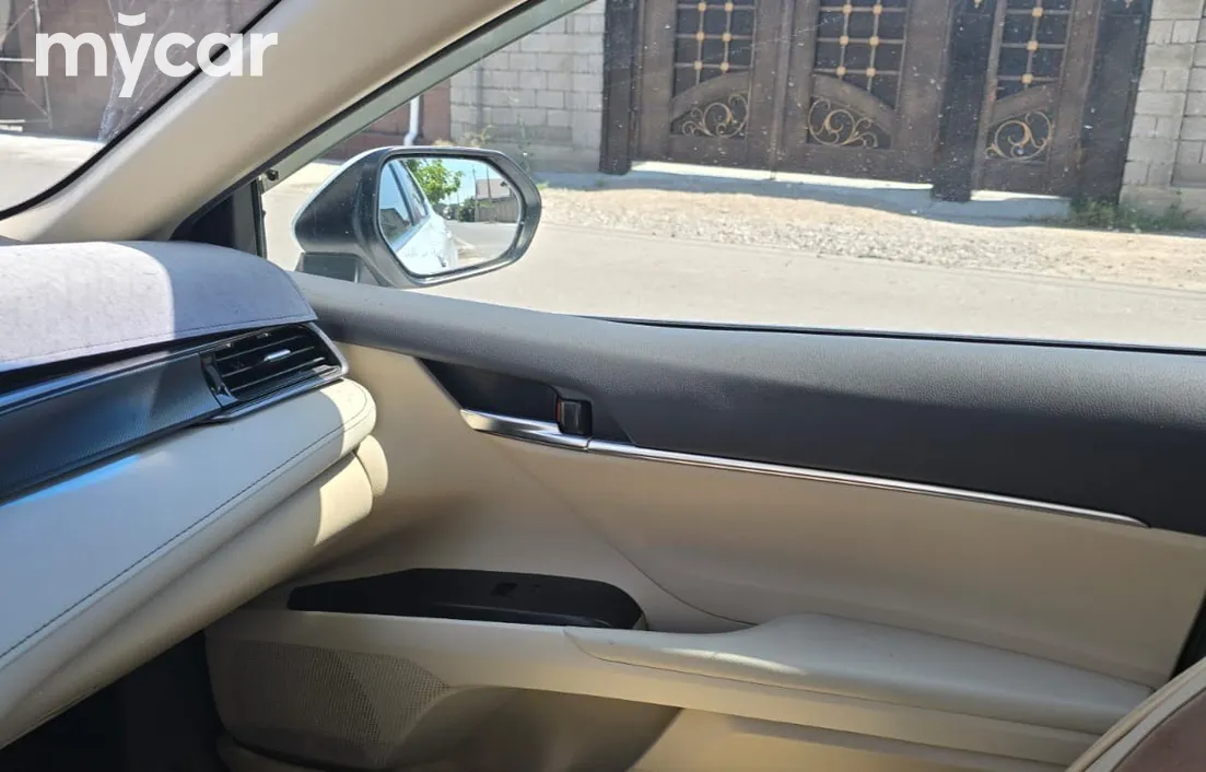 Toyota Camry 2022