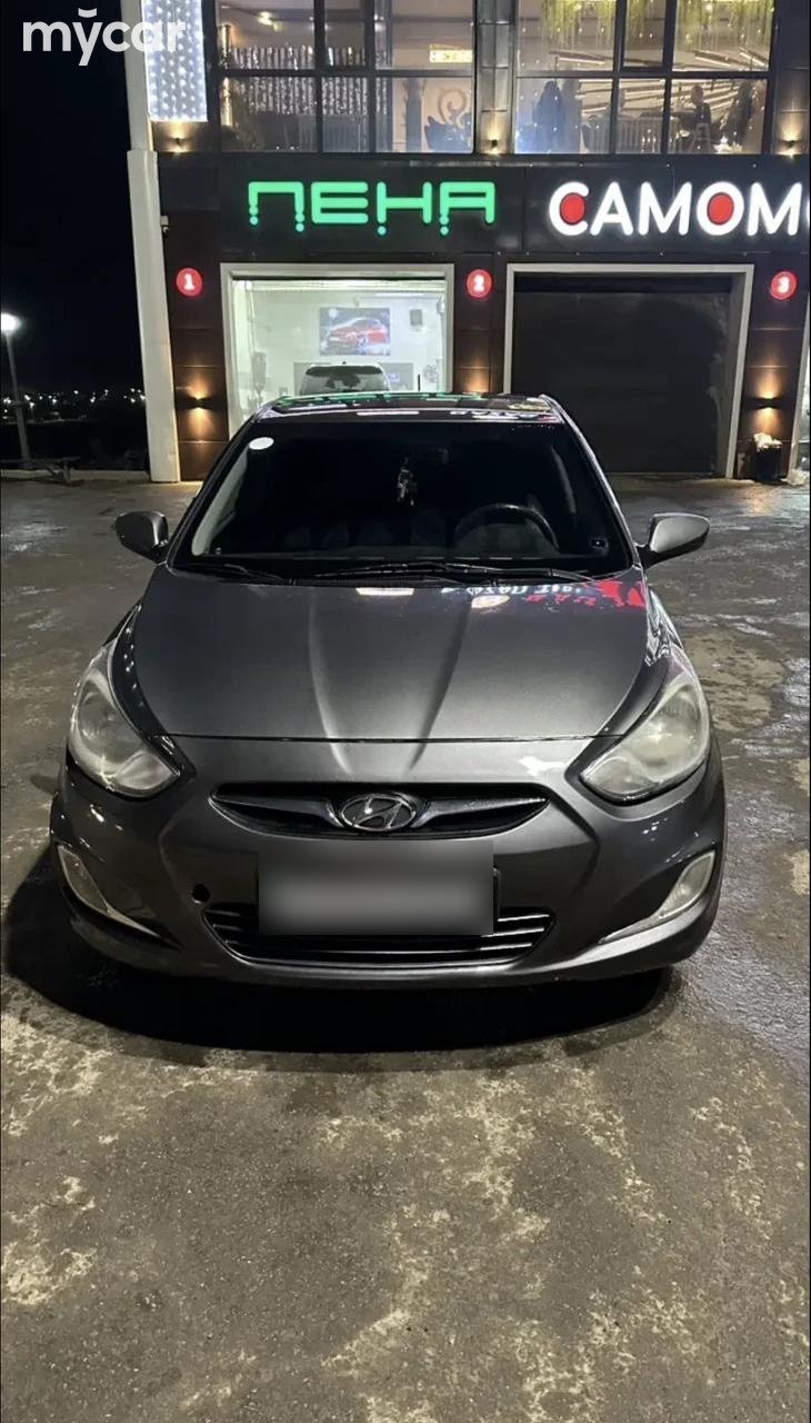 Hyundai Accent 2014