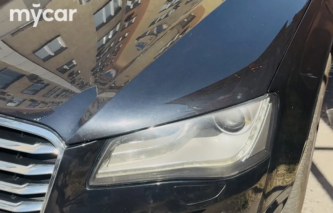 Audi A8 2011