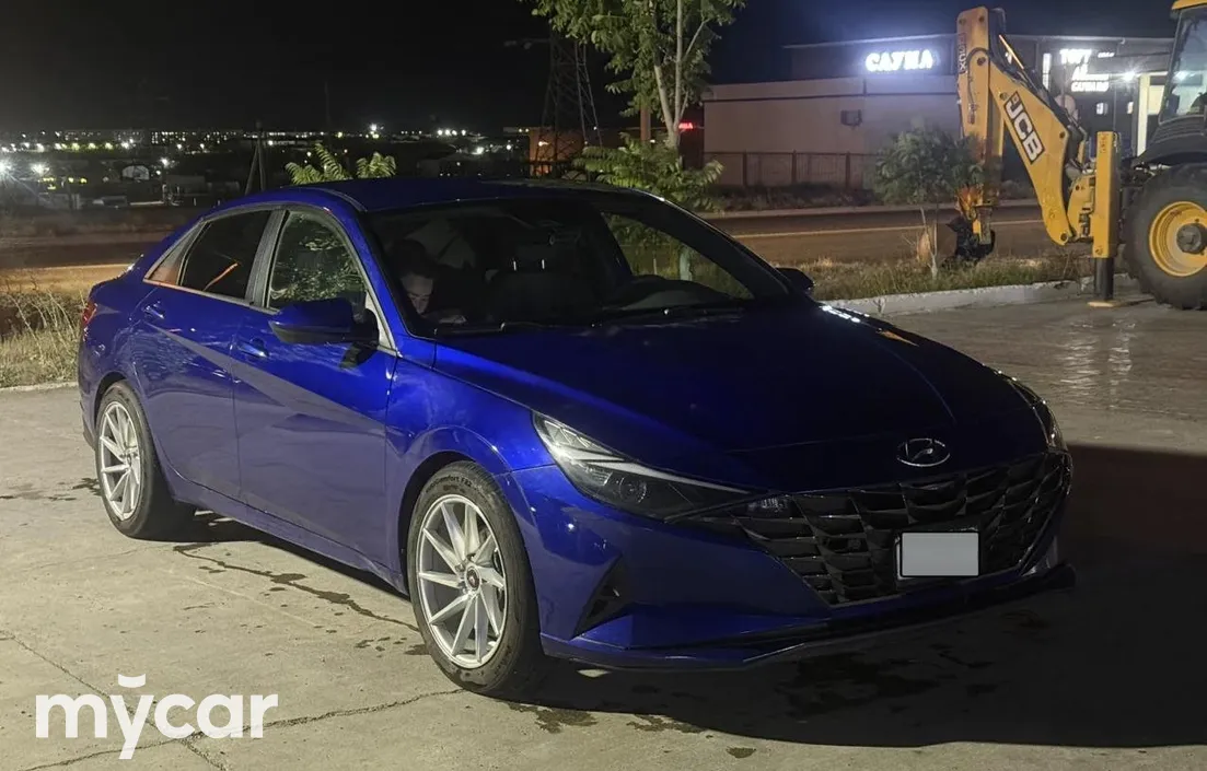 Hyundai Elantra 2021