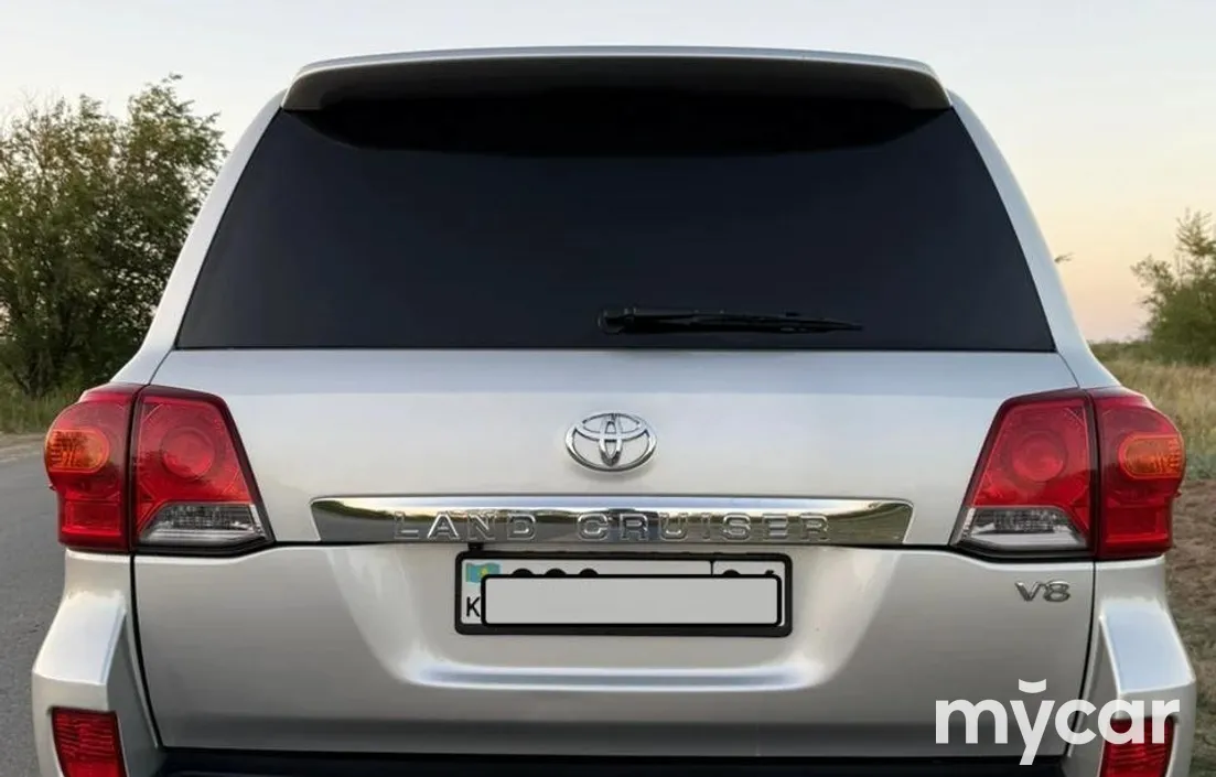 Toyota Land Cruiser 2012
