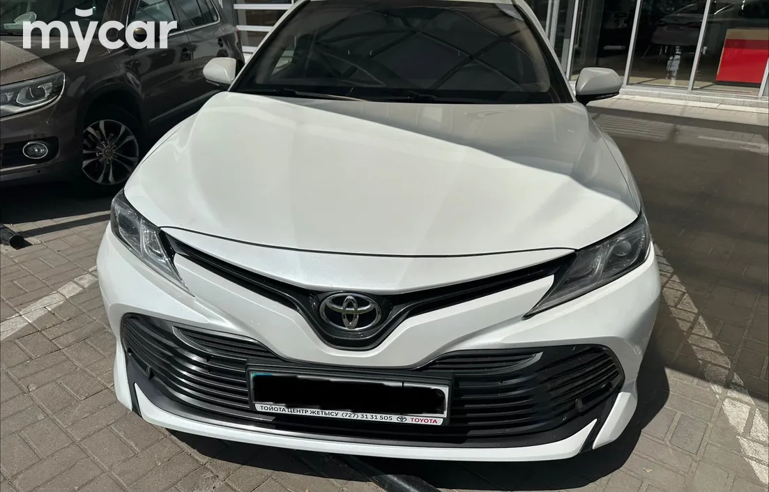 Toyota Camry 2021