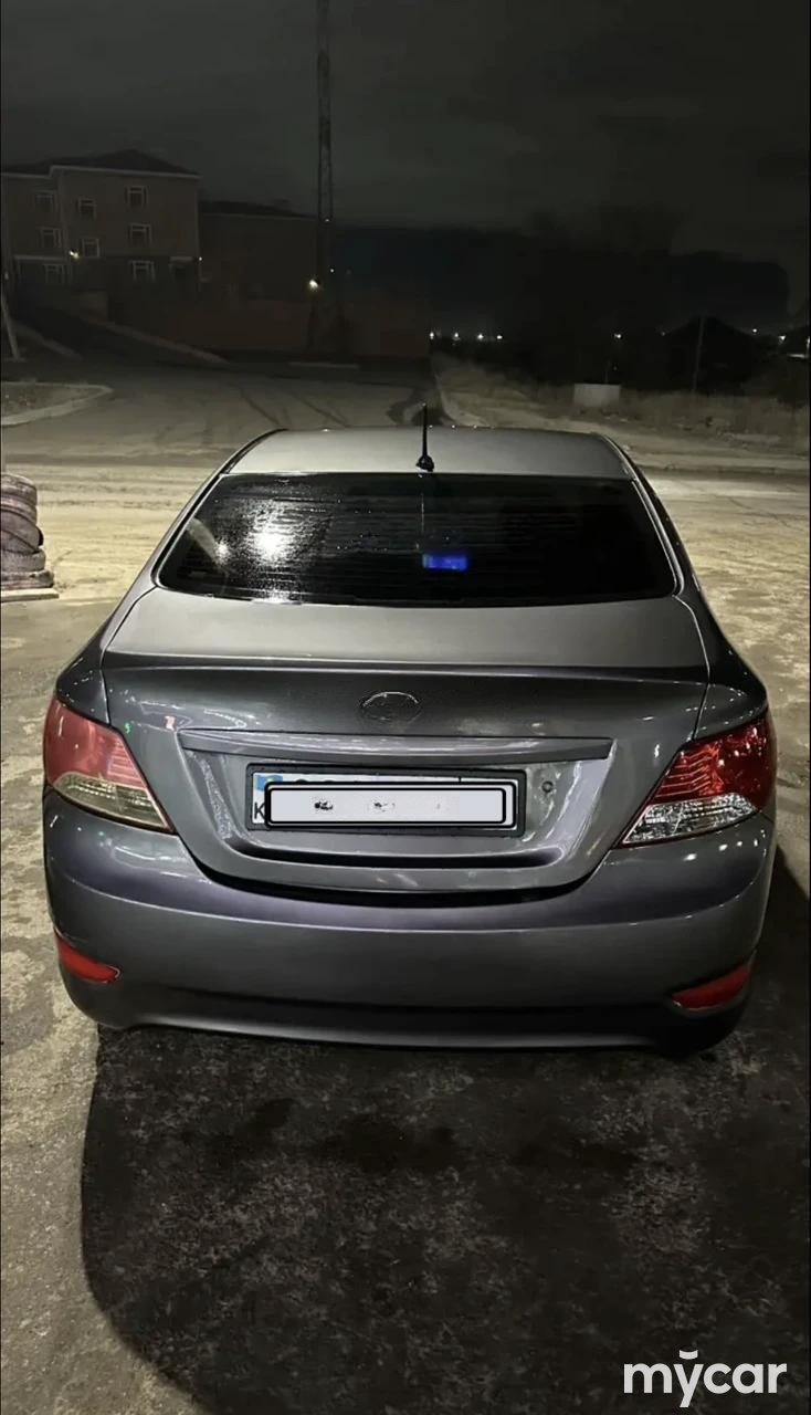 Hyundai Accent 2014
