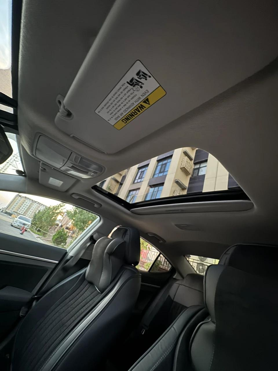 Hyundai Elantra 2019