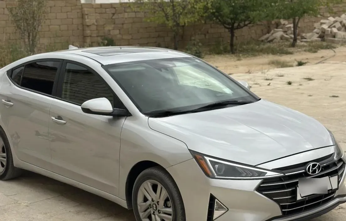 Hyundai Elantra 2019
