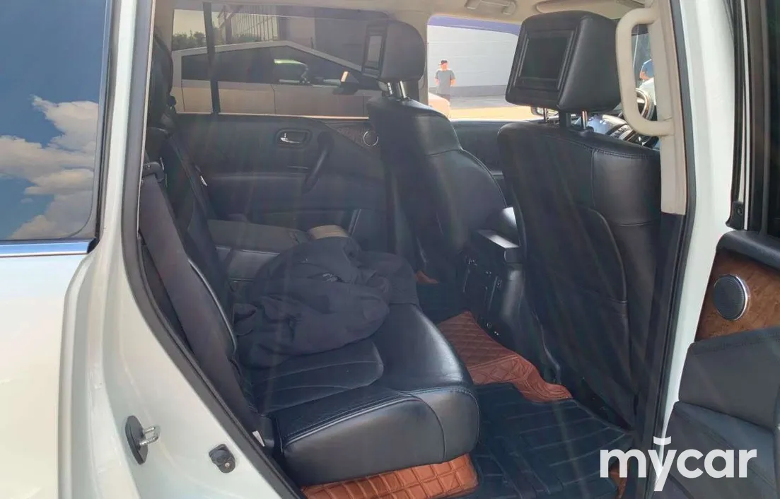 Infiniti QX56 2011