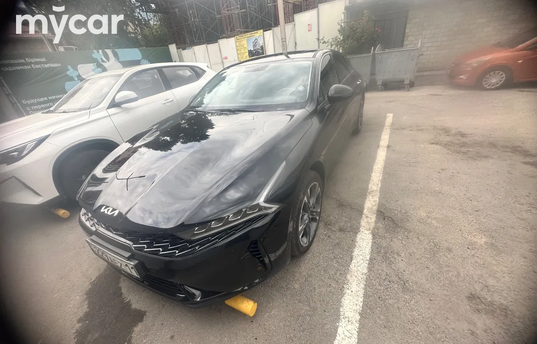Kia K5 2025