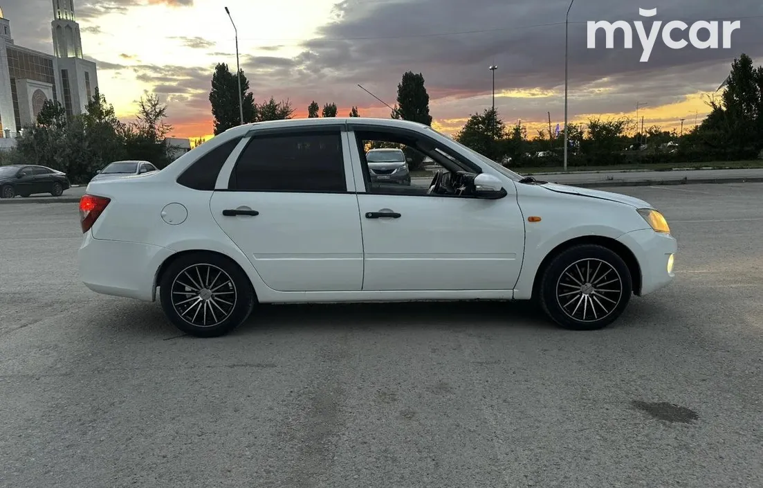 LADA Granta 2013