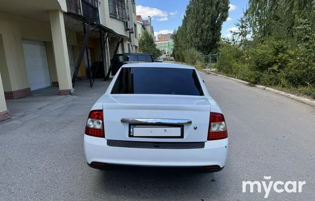 LADA Priora 2013