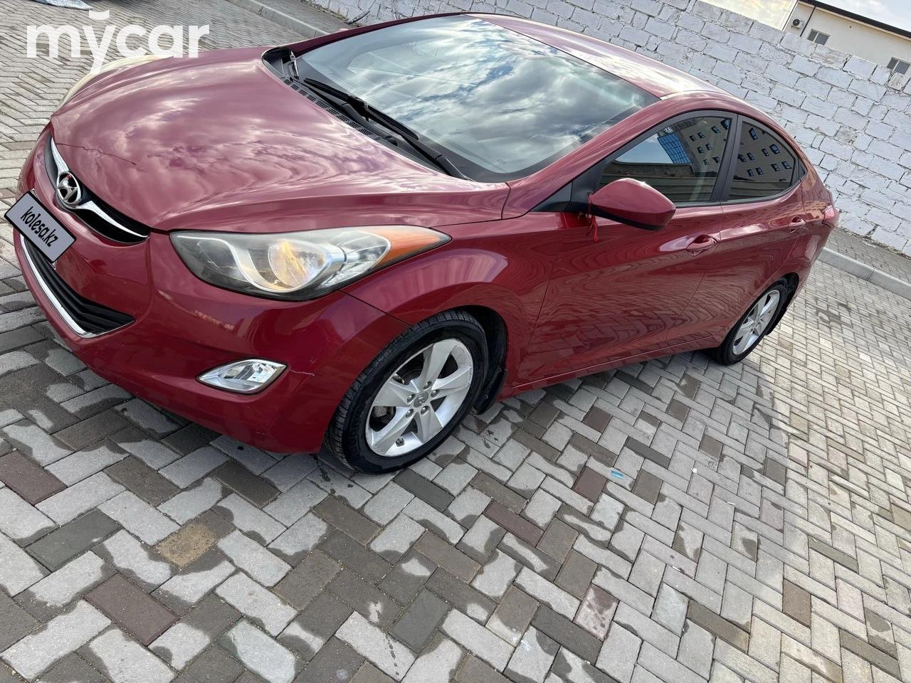 Hyundai Elantra 2013
