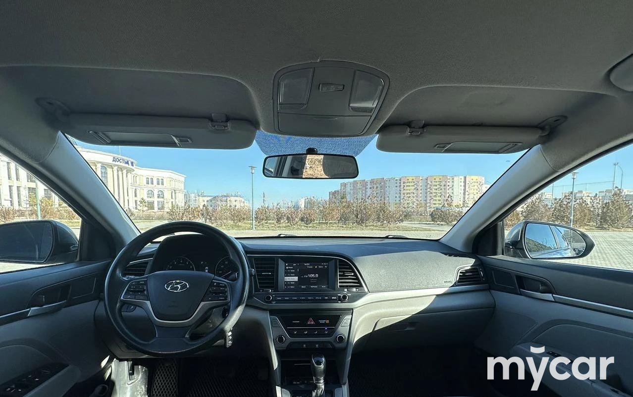 Hyundai Elantra 2017