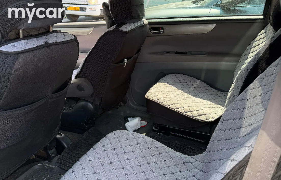 Toyota Avensis Verso 2001
