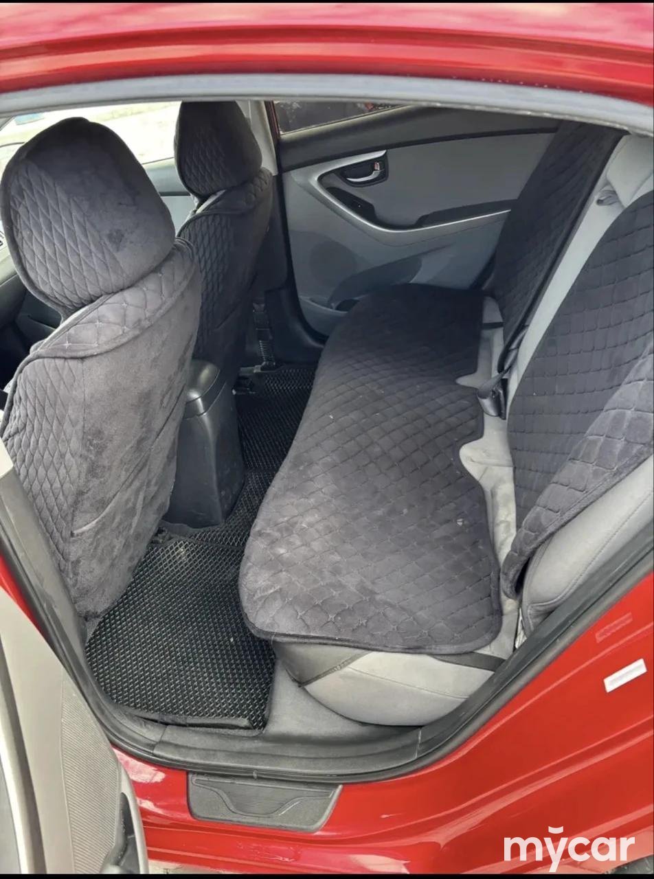 Hyundai Elantra 2013