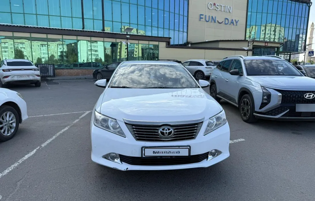 Toyota Camry 2014