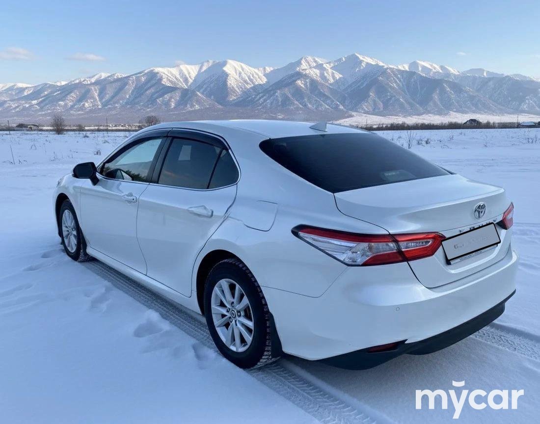 Toyota Camry 2021