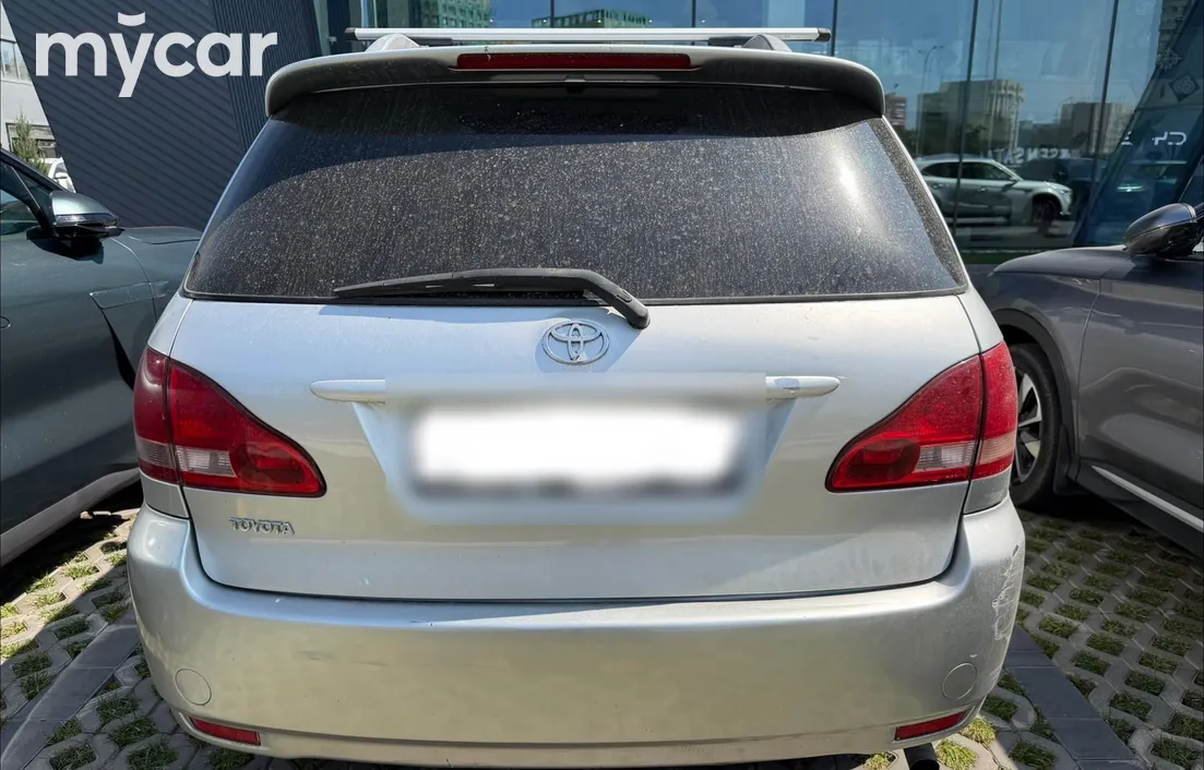 Toyota Avensis Verso 2001