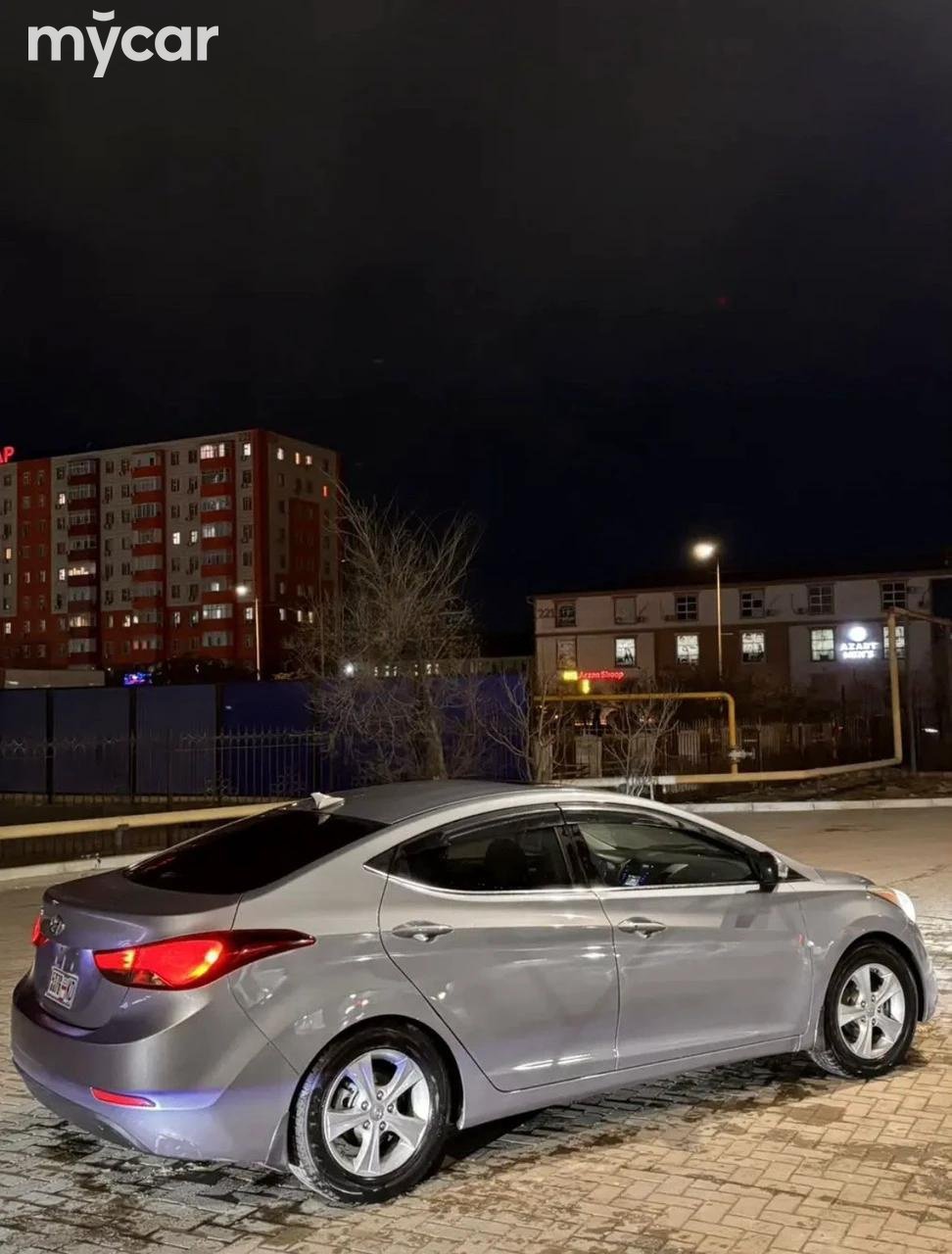Hyundai Elantra 2015