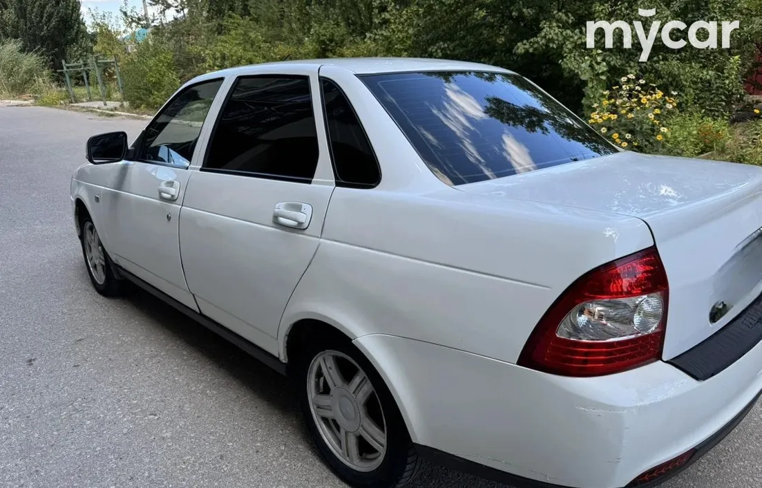 LADA Priora 2013