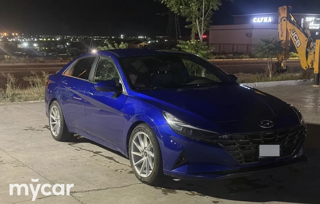 Hyundai Elantra 2021